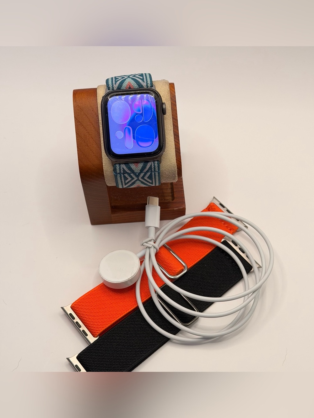 Apple Watch Series 6, 44mm, Charger included, unlocked, tested